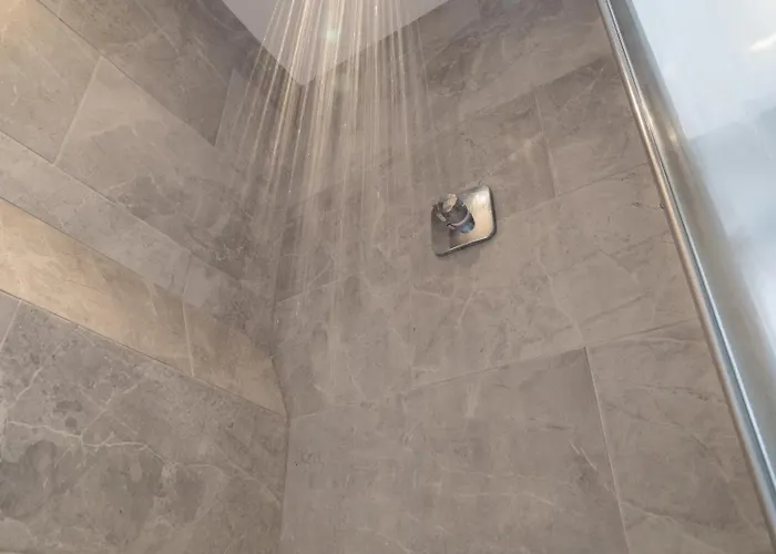 Sea View House プツク